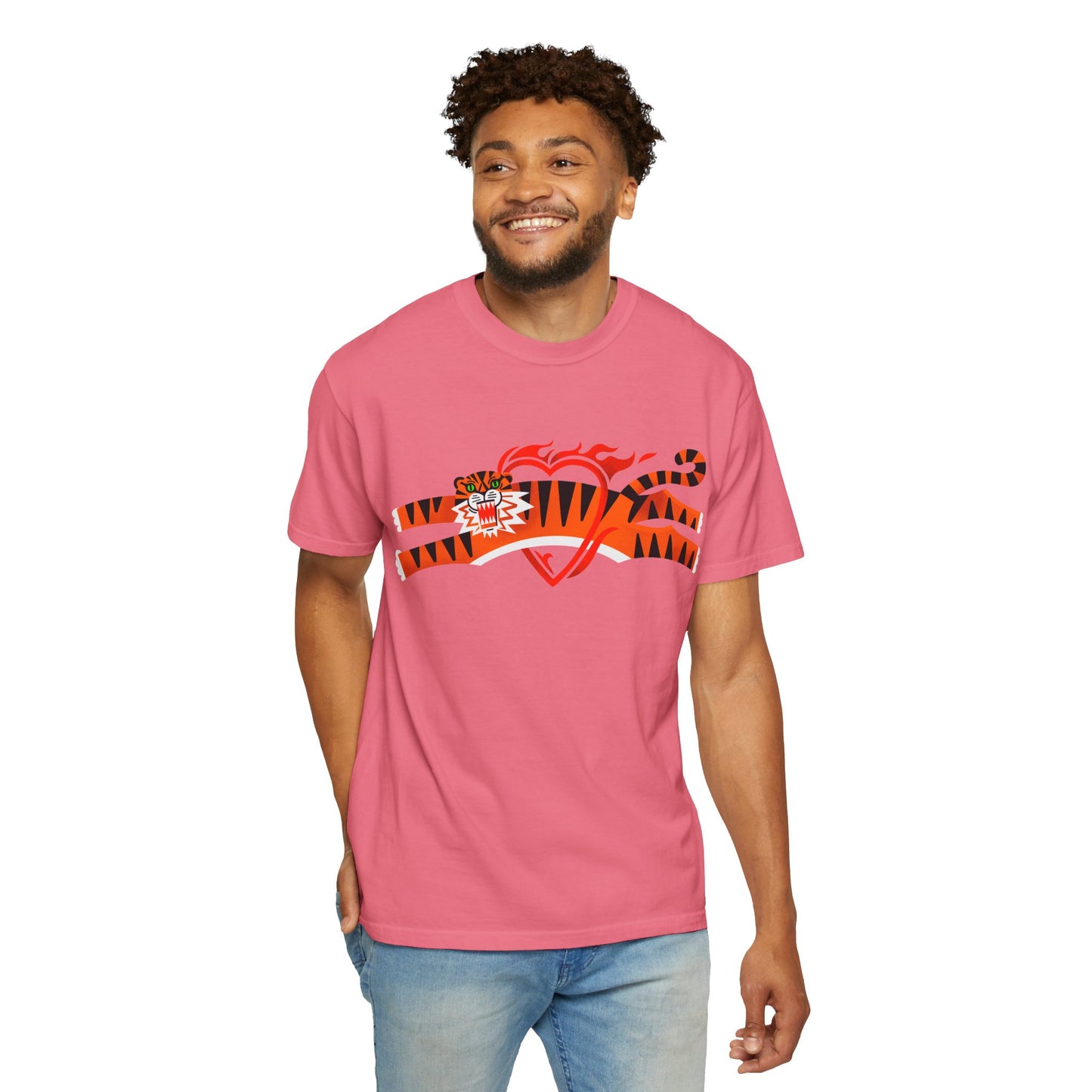 Tiger in love Unisex T-Shirt - Perfect for Nature Lovers & Casual Outings